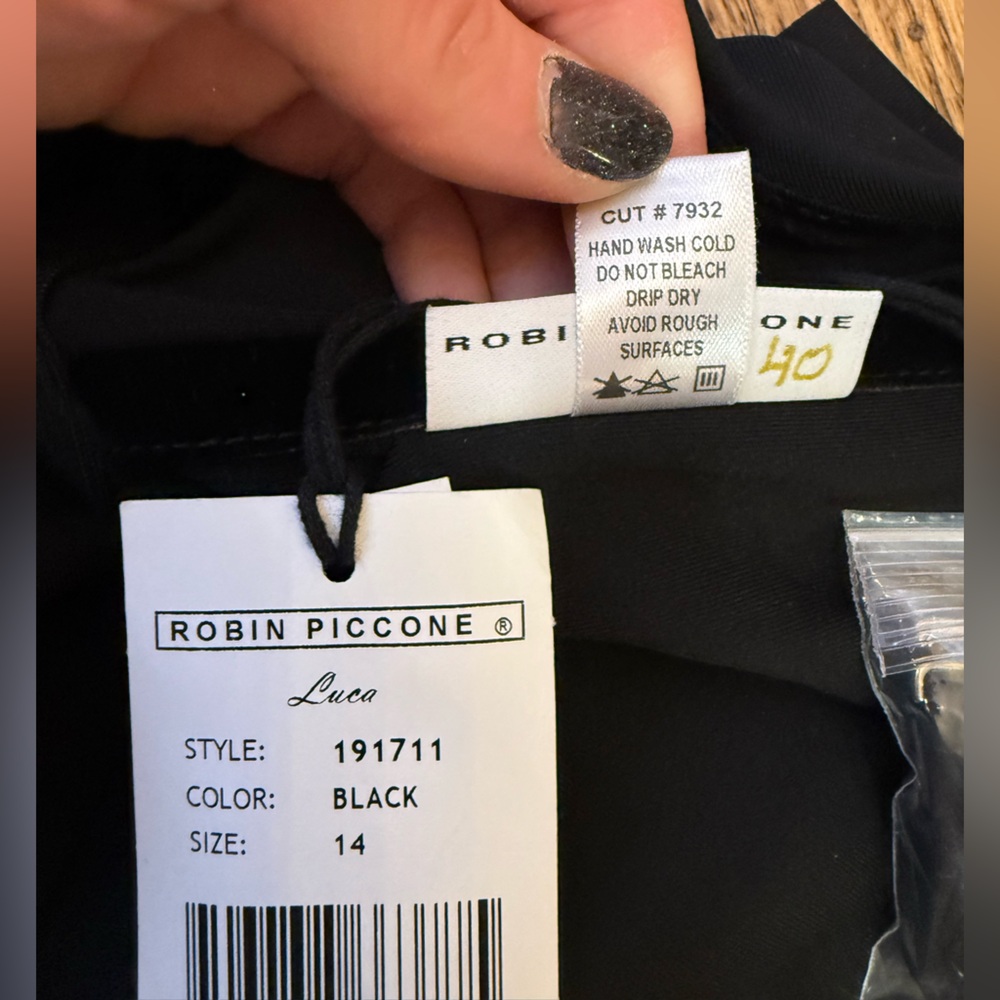 Robin Piccone Luca Bandeau One Piece Swimsuit in Black New With Tags Size 14 - Picture 8 of 9